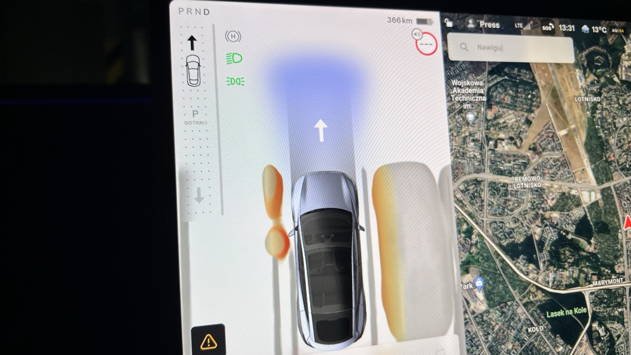 tesla model y ekran